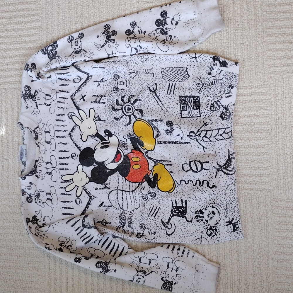 💰⬇️ Vintage Mickey Mouse Graphic Sweatshirt